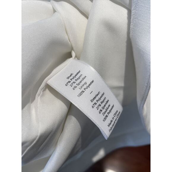 Likely , Off White Short Sleeve Body Short Dress, Size 8 , NWT - Picture 6 of 6